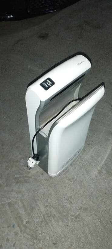 Компьютеры, ноутбуки и планшеты: Сушилка для рук 
в хорошем состоянии — 1