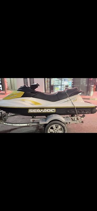 мото эндура: Гидроцикл Sea‑Doo на прицепе - Марка/серия: Sea‑Doo (логотипы на — 2