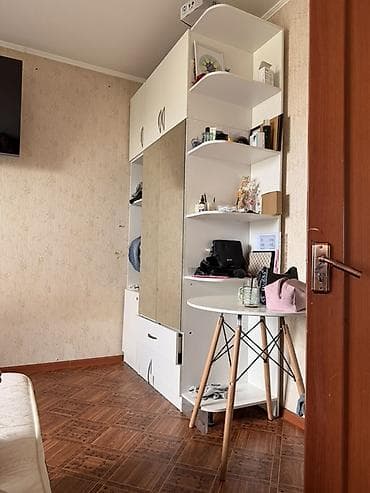 Кровать двуспальная + шкаф-купе с открытыми полками и зеркалом — 3