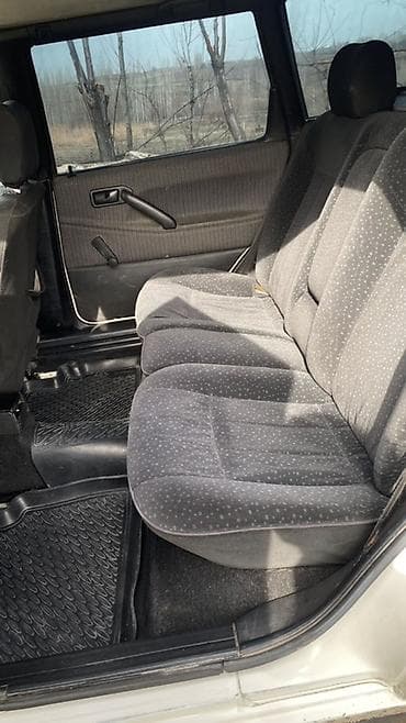 Volkswagen: Volkswagen Passat Variant: 1991 г., 1.8 л, Механика, Универсал — 8