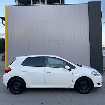 Унаа: Toyota Auris: 2008 г., 1.4 л, Кол менен иштөөчү, Бензин, Хетчбек — 7