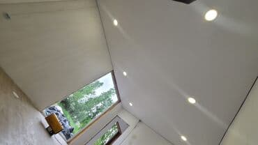 дом с бассейном: Монтаж потолков, Монтаж потолочных плинтусов | Зеркальный, Многоуровневый Больше 6 лет опыта — 20