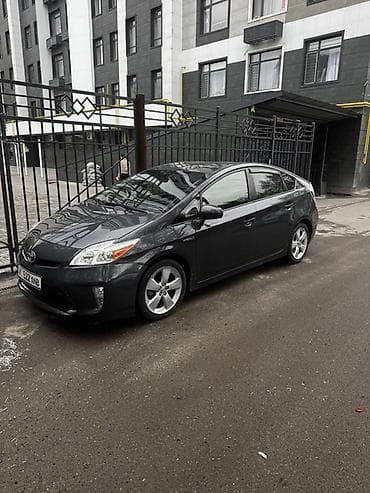 Toyota Prius: 2015 г., 1.8 л, Вариатор, Гибрид, Хэтчбэк