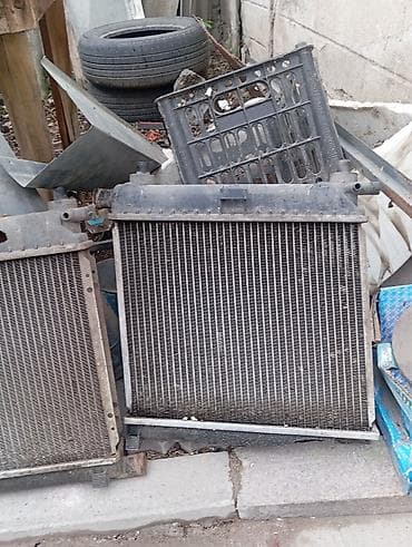 prius 2006: Автозапчасти б/у (набор): - Радиаторы охлаждения ДВС — несколько — 2