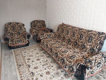 Комплект мягкой мебели, Б/у, Бесплатная доставка, цвет - Черный at lalafo.kg Комплект мягкой мебели, Б/у, Бесплатная доставка, цвет - Черный