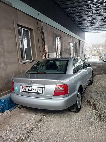 camry 2011: Audi A4: 1998 г., 1.8 л, Ручные, Бензин, Седан — 4