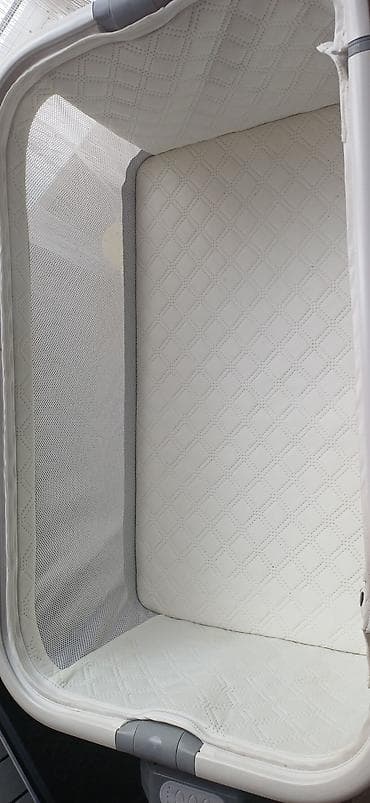 детскую люльку кроватку: Детская приставная кроватка, С колесиками, цвет - Серый — 3