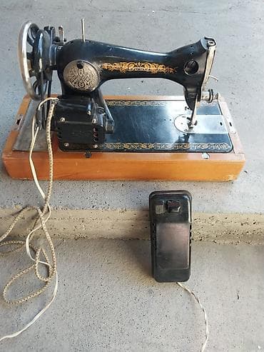samsung 65: Электромеханическая швейная машина на деревянном основании - Чугунная — 5