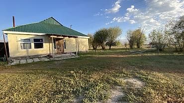 дома с большим участком: Продаю дом! Адрес:Суусамыр Жайыл район, Чуй область, Уйдо бут условия — 1