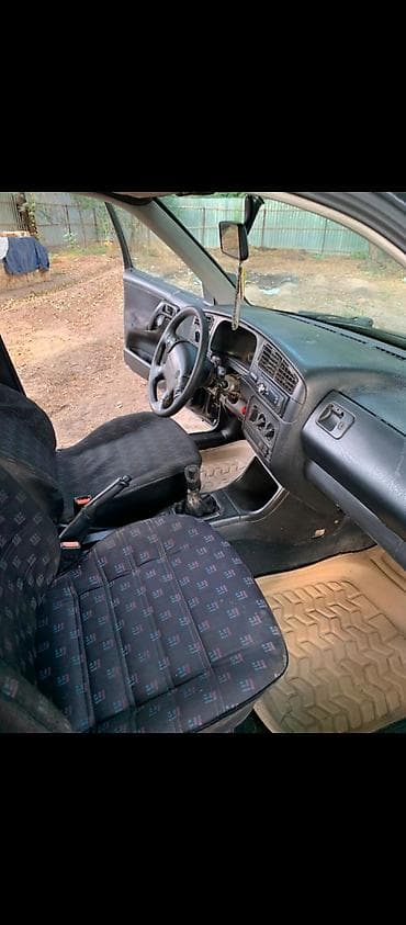 вмб 3: Volkswagen Golf: 1993 г., Механика, Хэтчбэк — 4