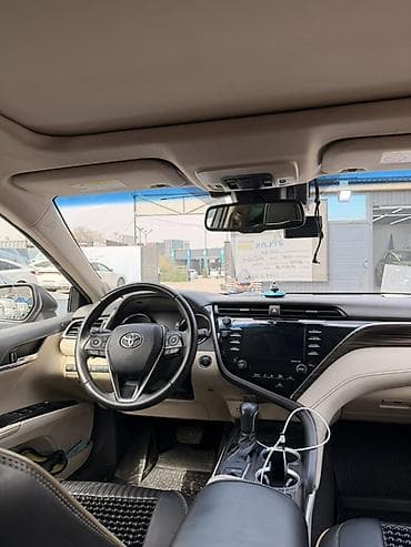 full construction: Toyota Camry: 2018 г., Автомат, Седан — 5