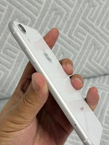 корпус xr: IPhone Xr, Б/у, 128 ГБ, Белый, Защитное стекло, Чехол, 78 % — 6