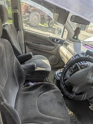 q 7: Mitsubishi Grandis: 1998 г., Автомат, Минивэн — 3