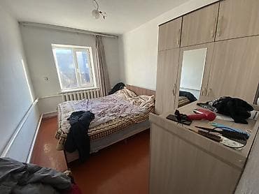 гаражи кара балта: Нарын областына караштуу Кочкор районунун, Теңдик айылынан Ж.Омуров 11 — 1