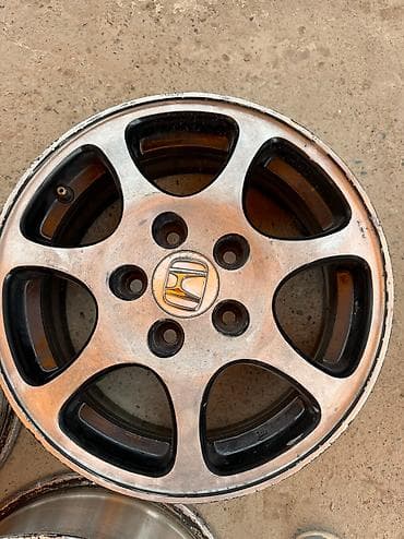 диски 5 100 15: Литые Диски R 15 отверстий - 5, Б/у — 2