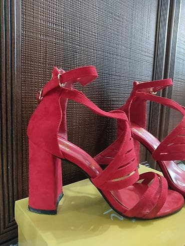 Личные вещи: Босоножки, 39, La Bottine Souriante, Б/у, цвет - Красный, Самовывоз, Платная доставка — 2