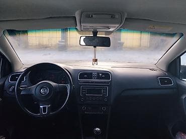 camry hybrid: Volkswagen Polo: 2013 г., 1.6 л, Механика, Бензин, Седан — 6