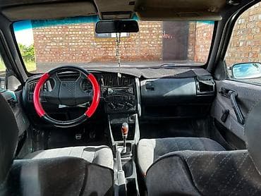 4100 r16: Volkswagen Passat Variant: 1994 г., Механика, Универсал — 4