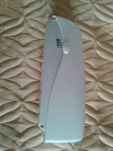 Продается автоматический ароматизатор для воздуха AirWick. (г