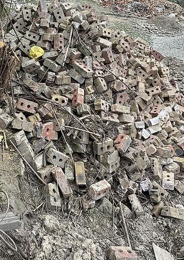 продаю курицы: Кирпич керамический, полнотелый и пустотелый (с круглыми и продольными — 1