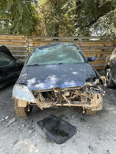 Toyota Corolla: 2004 г. — 6