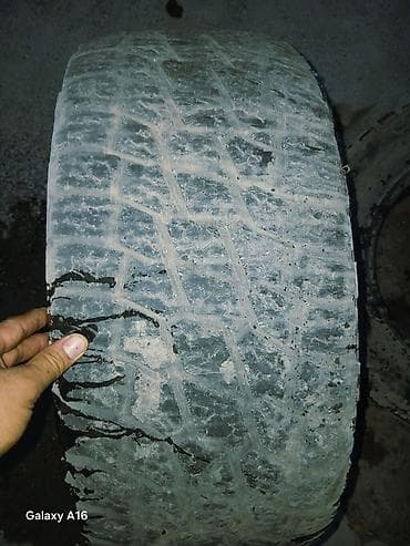колеса 28560r18: Комплект автомобильных шин 285/60 R18 Состояние выше среднего, 10000 — 4