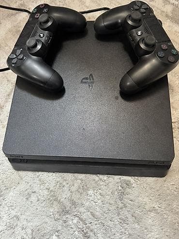 Игровая консоль Sony PlayStation 4 Slim с двумя беспроводными