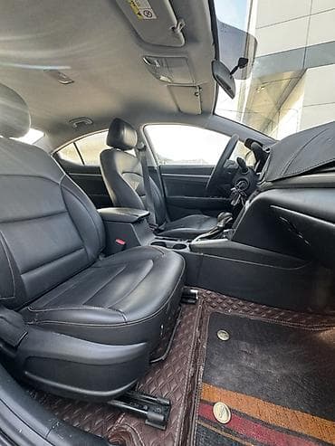 yuan plus byd: Hyundai Elantra: 2019 г., 1.6 л, Автомат, Гибрид, Седан — 8