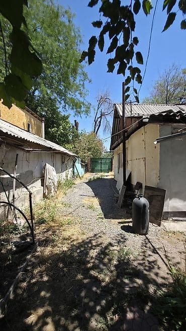 Продажа домов: Продаю дом с участком 4 сот. Район Аламединского рынка (базара). Все — 9