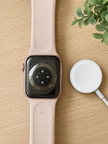 Apple Watch: Смарт‑часы Apple Watch Series 6, цвет розовое золото. Корпус 40 мм — 2