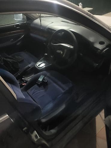 camry universal: Audi A4: 1998 г., Автомат, Седан — 6