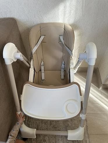 Детская мебель: Стульчик для кормления/шезлонг 2-в-1 Состояние новое,ребенок не стал — 1