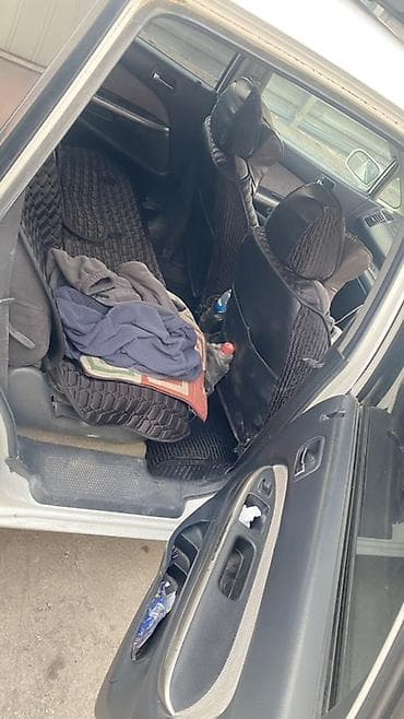 ravon r4: Honda Stream: 2001 г., Минивэн — 7