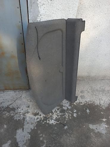 Продаю полочку от багажника на ниссан альмеру n16 хеджбек