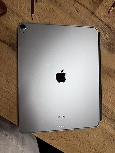 Планшеты: Планшет, Apple, память 128 ГБ, 12" - 13", 5G, Б/у, Классический цвет - Серебристый — 4