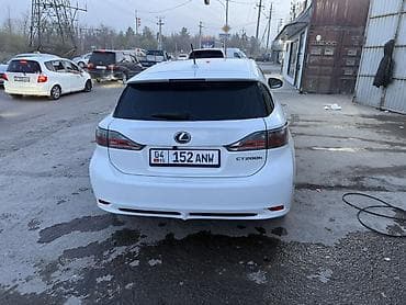 Lexus: Lexus CT: 2011 г., 1.8 л, Вариатор, Гибрид, Хэтчбэк — 3