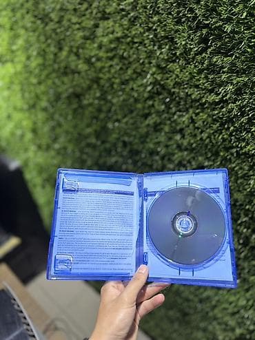 mk 11: EA Sports UFC 3 — диск для PlayStation 4 (Blu‑ray) в фирменном синем — 4