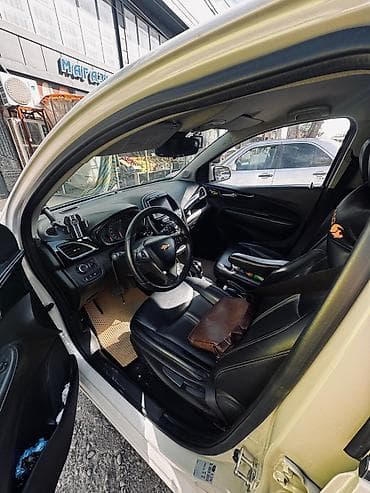 audi 100 2 3: Chevrolet Spark: 2020 г., 1 л, Автомат, Бензин — 9