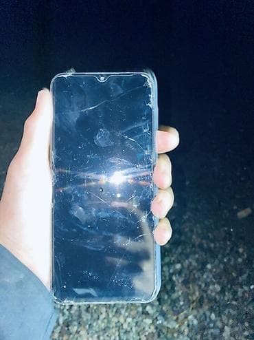 Техника жана электроника: Samsung Galaxy A13, Колдонулган, 64 ГБ, түсү - Көк, 2 SIM — 2