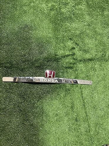 продажа авто матиз б у: Накладка крышки багажника Honda, 2002 г., Б/у, Оригинал — 1