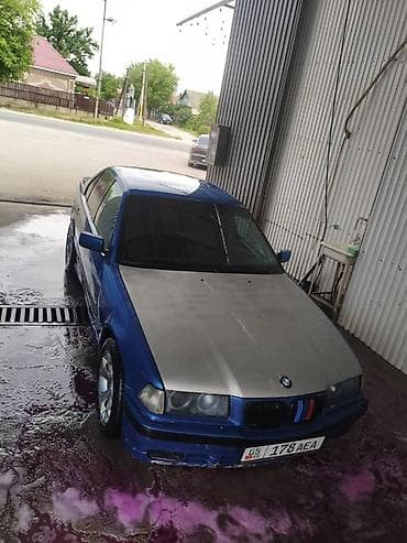 lexus nx: BMW 3 series: 1993 г., Седан — 1