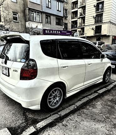 honda vit: Honda Fit: 2002 г., 1.3 л, Вариатор, Бензин, Хэтчбэк — 2