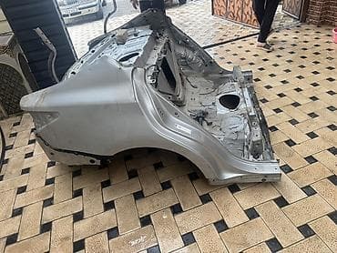 drift car: Кузовная «половинка» задней части автомобиля (вырез). Металл — 1