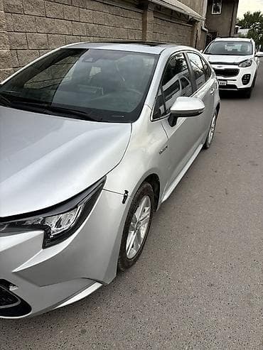 mini kuper: Toyota Corolla: 2019 г., 1.8 л, Автомат, Гибрид, Седан — 6