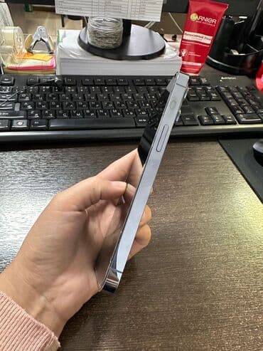 продаю iphone 13: IPhone 13 Pro, Голубой, Защитное стекло — 3