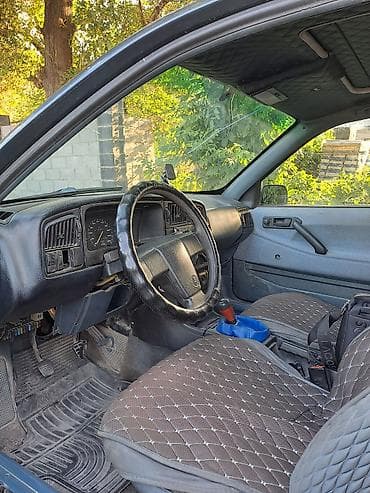 Унаа сатуу: Volkswagen Passat: 1988 г., 1.8 л, Кол менен иштөөчү, Бензин, Седан — 5