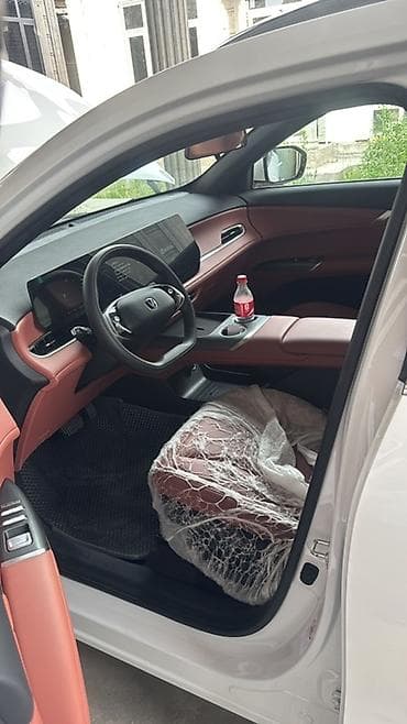 Транспорт: Changan CS75 Plus: 2025 г., 1.5 л, Автомат, Бензин, Кроссовер — 5