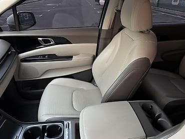 arizzo 8: Kia Carnival: 2021 г., 2.2 л, Автомат, Бензин, Минивэн — 10