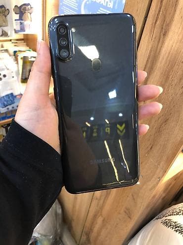 Samsung Galaxy A11, Б/у, 32 ГБ, цвет - Черный, 2 SIM