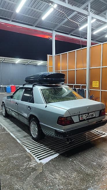 s class w220: Mercedes-Benz W124: 1991 г., 2.2 л, Механика, Бензин, Седан — 1